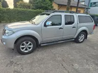 Usata Nissan Navara 190 CV (139 kW) 2010 Grigio Pick-up