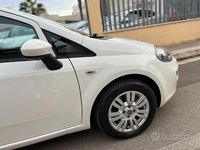Usata Fiat Punto Lounge 95 CV (69 kW) 2017 Bianco Utilitaria