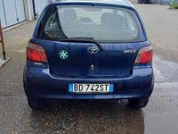Usata Toyota Yaris 68 CV (50 kW) 1999 Blu Utilitaria