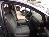 Begagnad Ford C-MAX 90 HK (66 kW) 2006 Grå Minibuss