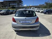Usata Peugeot 207 68 CV (50 kW) 2006 Grigio Berlina
