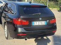 Usata BMW 318 Luxury Line 143 CV (105 kW) 2015 Azzurro Station wagon