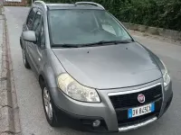 Usata Fiat Sedici Dynamic 120 CV (88 kW) 2008 Argento SUV