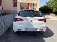 Usata Alfa Romeo Giulietta 105 CV (77 kW) 2010 Bianco Utilitaria