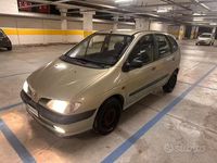 Usata Renault Scénic 90 CV (66 kW) 1999 Verde Monovolume