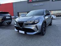 Käytetty Alfa Romeo Junior Edizione Speciale 136 HP (100 kW) 2024 Harmaa Katumaasturi
