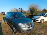 Usata Lancia Ypsilon 75 CV (55 kW) 2008 Grigio Utilitaria