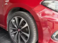 Usata Fiat Tipo Lounge 120 CV (88 kW) 2017 Rosso Berlina