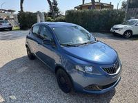 Usata Lancia Ypsilon Gold 69 CV (50 kW) 2022 Blu/azzurro Utilitaria