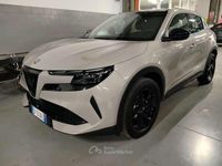 Usata Alfa Romeo Junior 136 CV (100 kW) 2025 Beige SUV