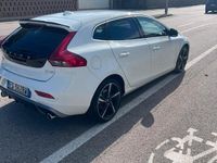 usata Volvo V40 2.0 d3 R-design Momentum geartronic