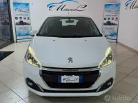 Usata Peugeot 208 Allure 75 CV (55 kW) 2017 Bianco Utilitaria