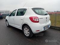 Usata Dacia Sandero Lauréate 75 CV (55 kW) 2014 Bianco Berlina