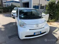 Usata Toyota iQ 68 CV (50 kW) 2013 Bianco Utilitaria