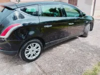 Usata Lancia Delta 120 CV (88 kW) 2012 Nero Utilitaria