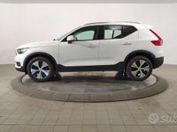 Usata Volvo XC40 Momentum 129 CV (94 kW) 2021 Bianco SUV