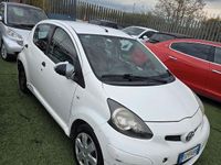 Usata Toyota Aygo 68 CV (50 kW) 2011 Bianco Utilitaria