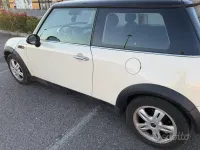 Usata Mini ONE 90 CV (66 kW) 2006 Giallo Utilitaria