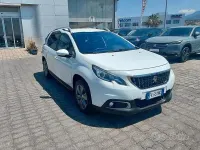 Usata Peugeot 2008 Allure 99 CV (72 kW) 2017 Bianco SUV