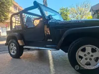 Usata Jeep Wrangler 118 CV (86 kW) 1997 Nero SUV
