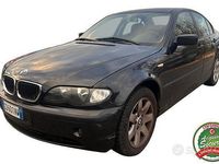 Usata BMW 318 143 CV (105 kW) 2003 Nero Berlina