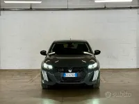 Usata Peugeot 208 Allure 101 CV (74 kW) 2025 Grigio Utilitaria