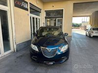 Usata Lancia Ypsilon 69 CV (50 kW) 2015 Blu Utilitaria