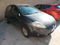 Usata Fiat Grande Punto Dynamic 75 CV (55 kW) 2008 Grigio Utilitaria