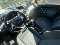 Usata Ford Fiesta 70 CV (51 kW) 2010 Grigio Utilitaria