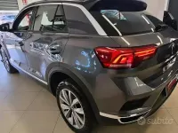 Usata VW T-Roc Advance 116 CV (85 kW) 2018 Grigio SUV