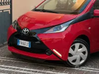 Usata Toyota Aygo Cool 69 CV (50 kW) 2015 Rosso Utilitaria