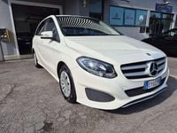 Usata Mercedes B180 Premium 109 CV (80 kW) 2015 Beige Monovolume