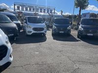 Usata Ford Tourneo Titanium 130 CV (95 kW) 2022 Bianco Monovolume