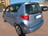 Usata Toyota Verso-S Active 99 CV (72 kW) 2011 Bluazzurro Monovolume