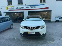Usata Nissan Qashqai Tekna 116 CV (85 kW) 2015 Bianco SUV