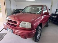 Usata Suzuki Grand Vitara 94 CV (69 kW) 2001 Bordeaux Cabrio