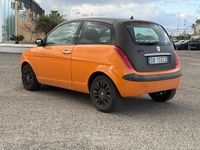 Usata Lancia Ypsilon 60 CV (44 kW) 2006 Arancione Utilitaria