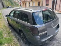 Usata Opel Astra 110 CV (80 kW) 2010 Grigio Station wagon