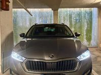 Usata Skoda Octavia 110 CV (80 kW) 2023 Gray Station wagon