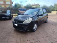 Usata Renault Clio III LE 75 CV (55 kW) 2007 Nero Berlina