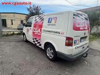 Usata VW Shuttle 131 CV (96 kW) 2004 Bianco Monovolume