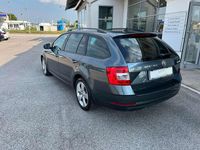 Usata Skoda Octavia Executive 116 CV (85 kW) 2019 Grigio graphite Station wagon