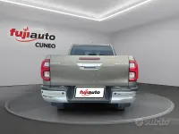 Nuova Toyota HiLux Executive 2026 Grigio Pick-up
