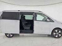 Usata Mercedes V220 Executive 163 CV (119 kW) 2022 Bianco Monovolume