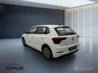 Usata VW Polo Life 95 CV (69 kW) 2023 Bianco Utilitaria