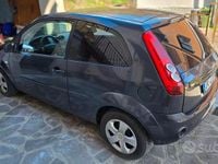 Usata Ford Fiesta 2007 Grigio Utilitaria