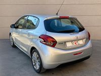 Usata Peugeot 208 82 CV (60 kW) 2016 Argento Utilitaria