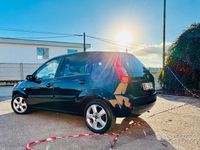 Usata Ford Fiesta Titanium 68 CV (50 kW) 2007 Nero Utilitaria
