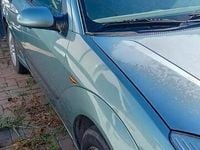 Begagnad Ford Focus 2000 Grön Sedan