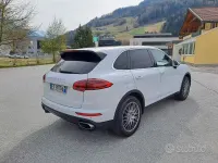 Usata Porsche Cayenne 250 CV (183 kW) 2015 Nero SUV